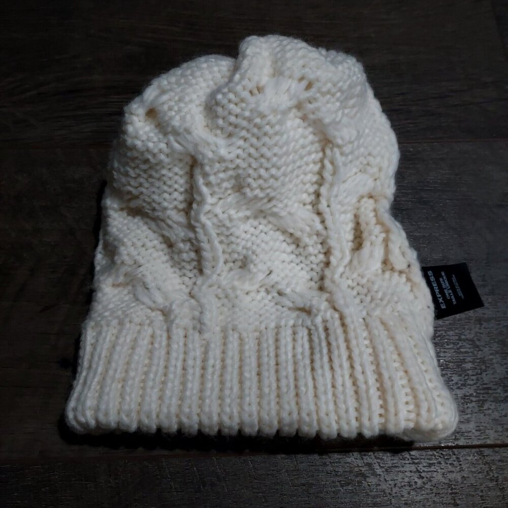 Express Fuzzy Pom Pom Beanie Cableknit Toboggan Hat Cream New With Tags - Picture 7 of 11